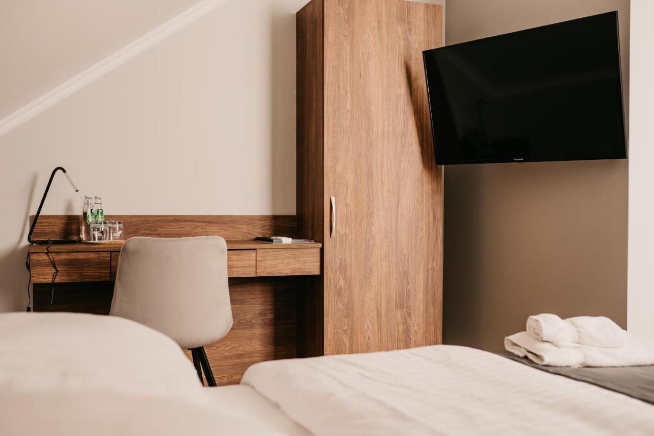 Hotel Millenium Góra Motyczna Eksteriør billede