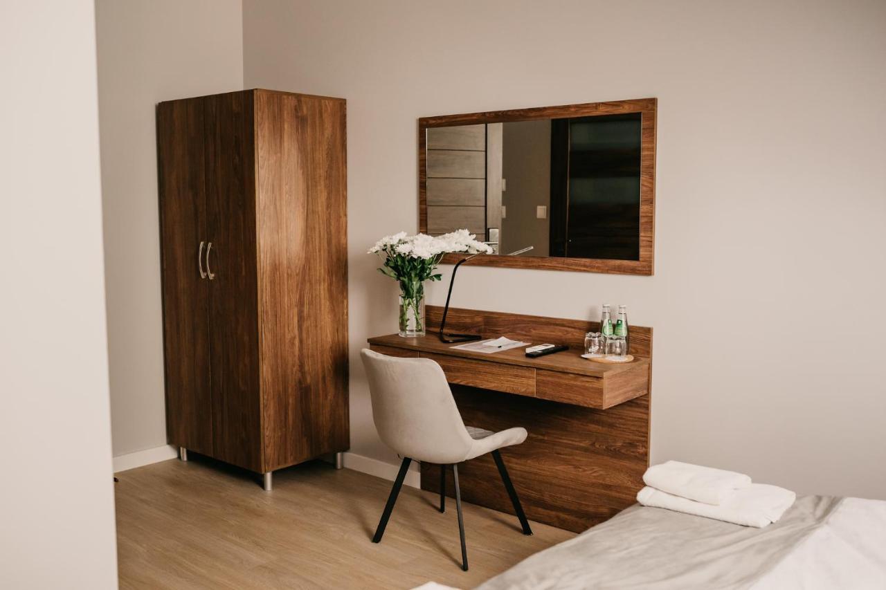 Hotel Millenium Góra Motyczna Eksteriør billede
